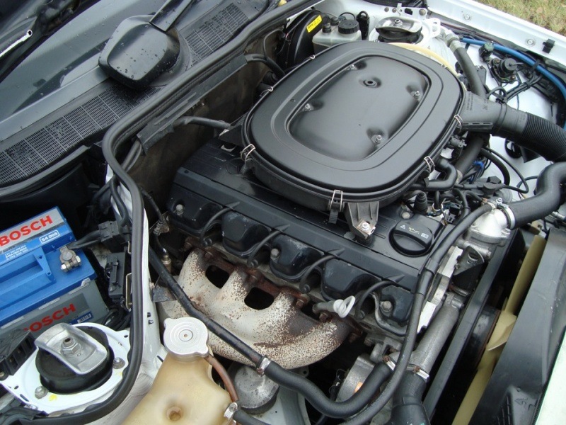 Mercedes-Benz M102 E23/V23 2,3 liter motor