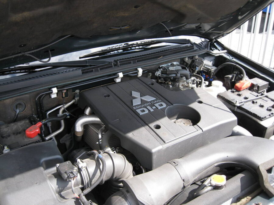 Mitsubishi 4M41 motor