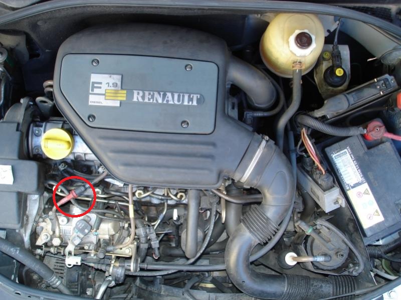 Renault F8Q motor met een cilinderinhoud van 1,9 l